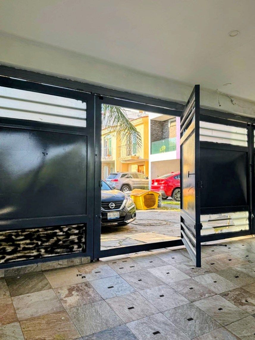 COMPRA TU CASA CERCA DE JUNTO A LOMAS DEL 4,TLAQUEPAQUE FRACC HUERTA DE PEÑA - foto 4