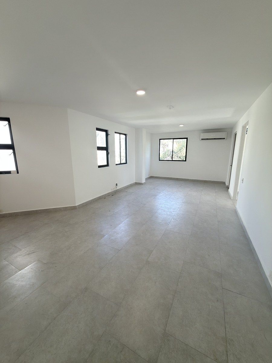 1 de 11: SALA COMEDOR CON CLIMA