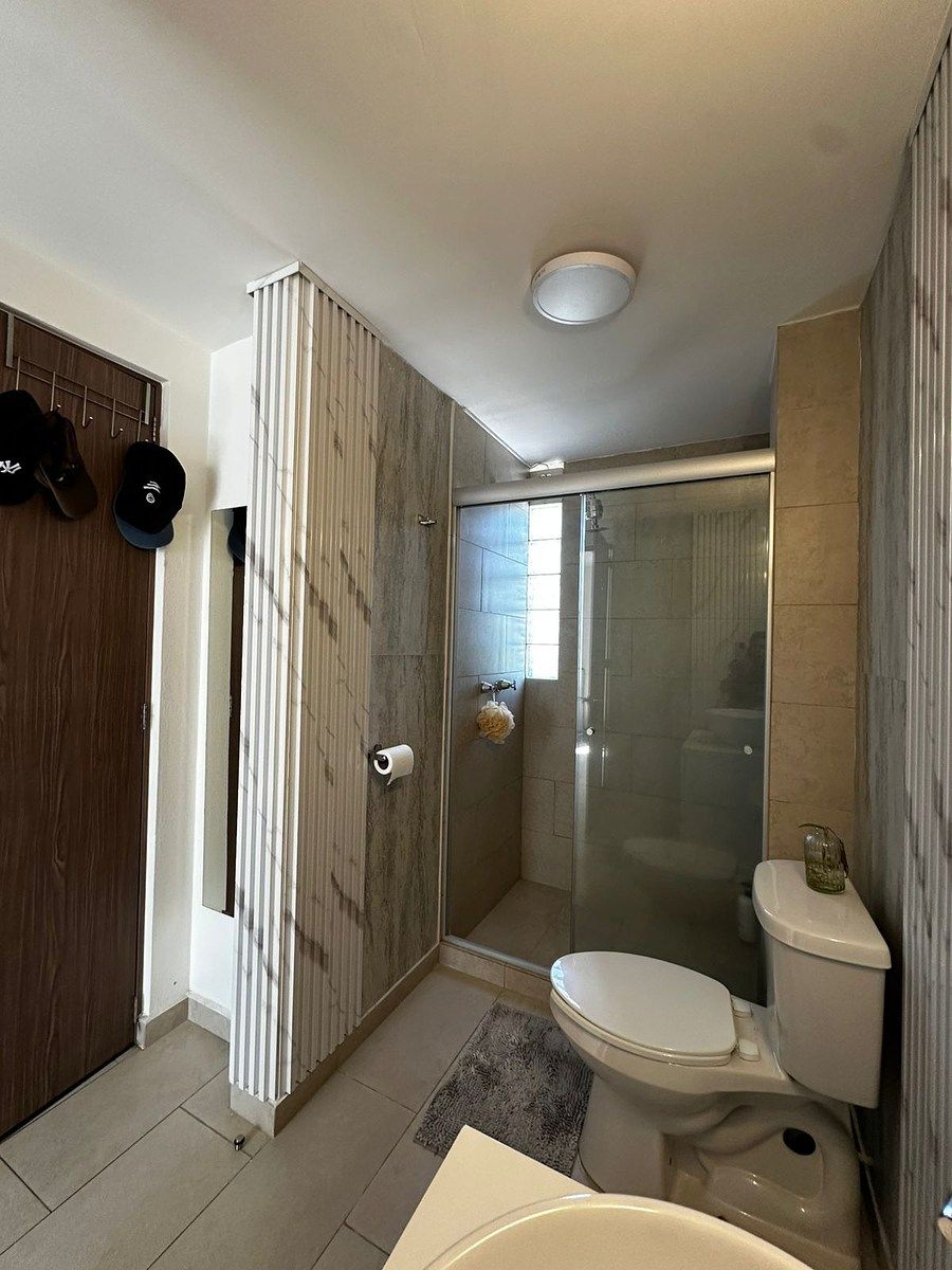 19 de 30: Baño compatido hab1 y hab2