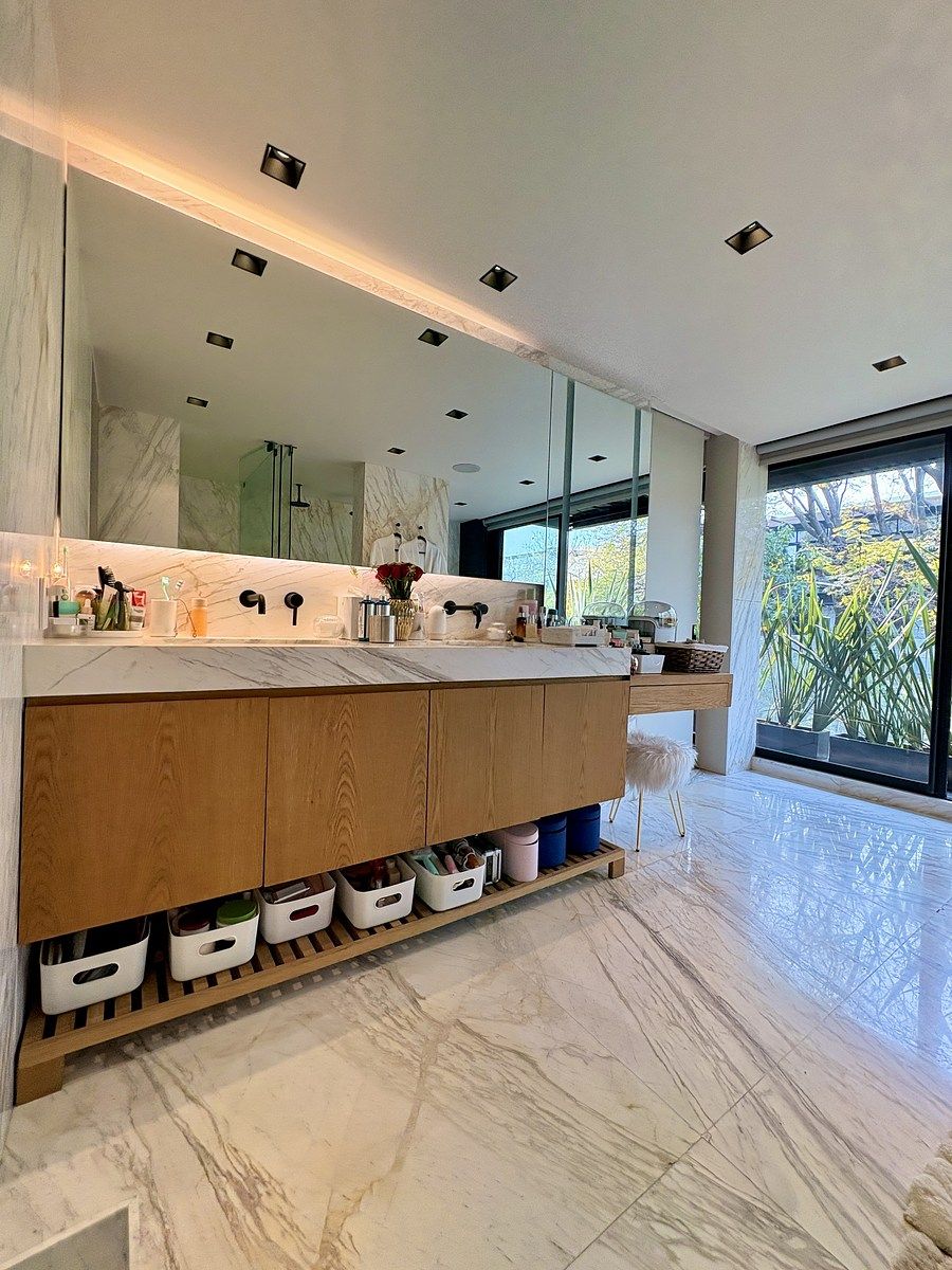 16 of 32: Baño recámara principal