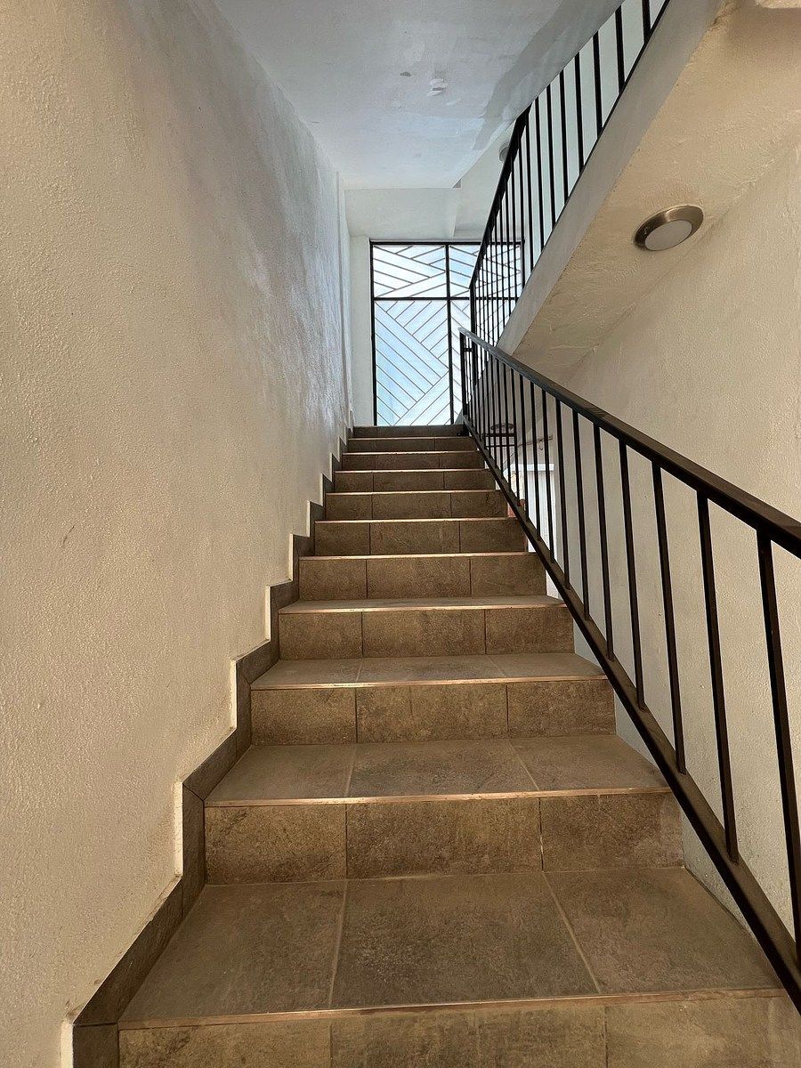 12 of 14: ACCESO A LA AZOTEA