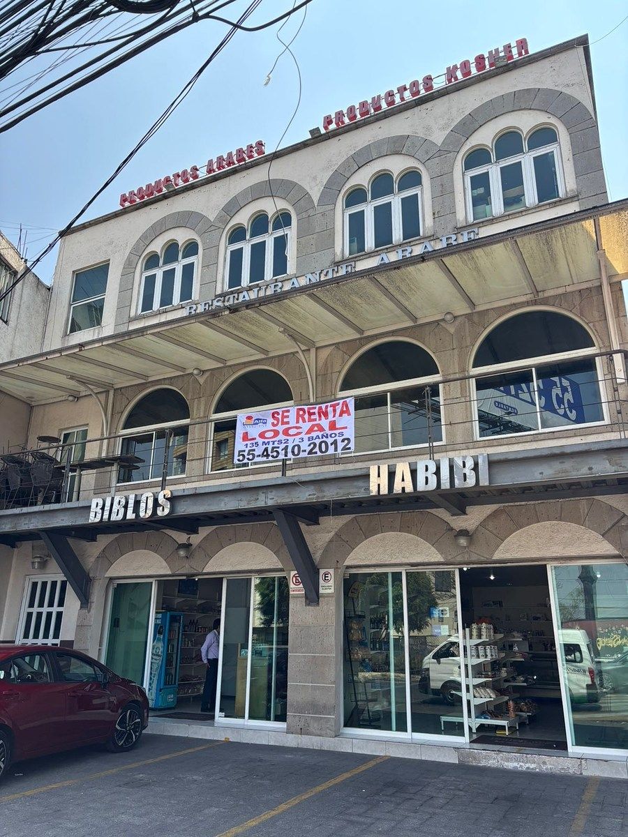 1 de 17: Fachada del edificio