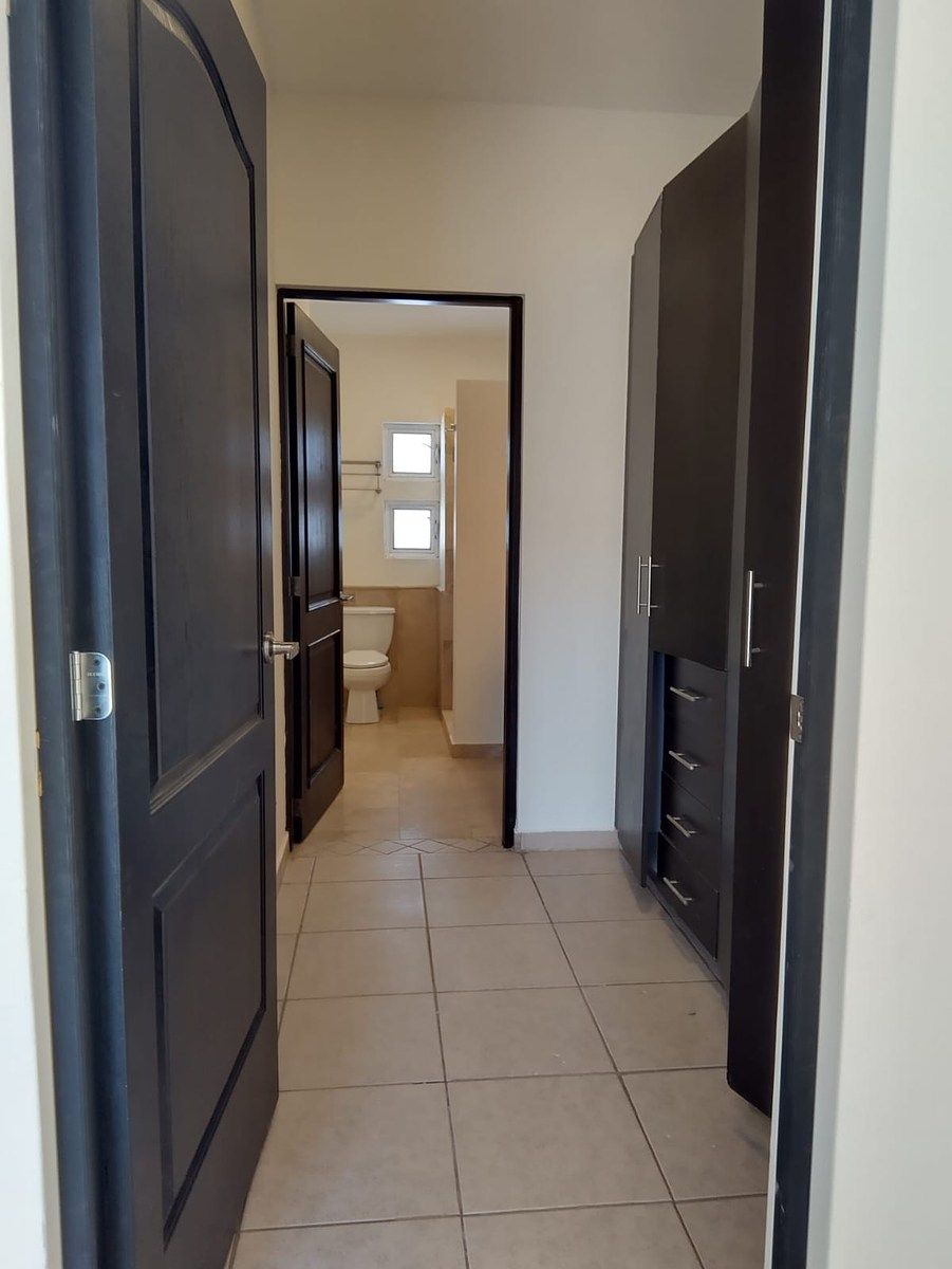 12 de 17: closet vestidor y baño rec principal