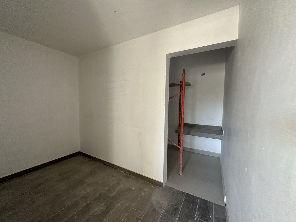 11 de 22: WALK IN CLOSET RECÁMARA SECUNDARIA 2