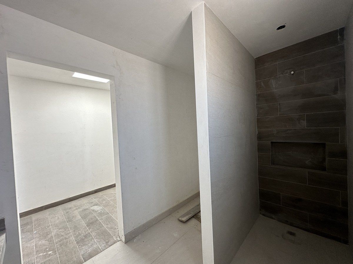 15 de 22: BAÑO Y REGADERA RECÁMARA PRINCIPAL