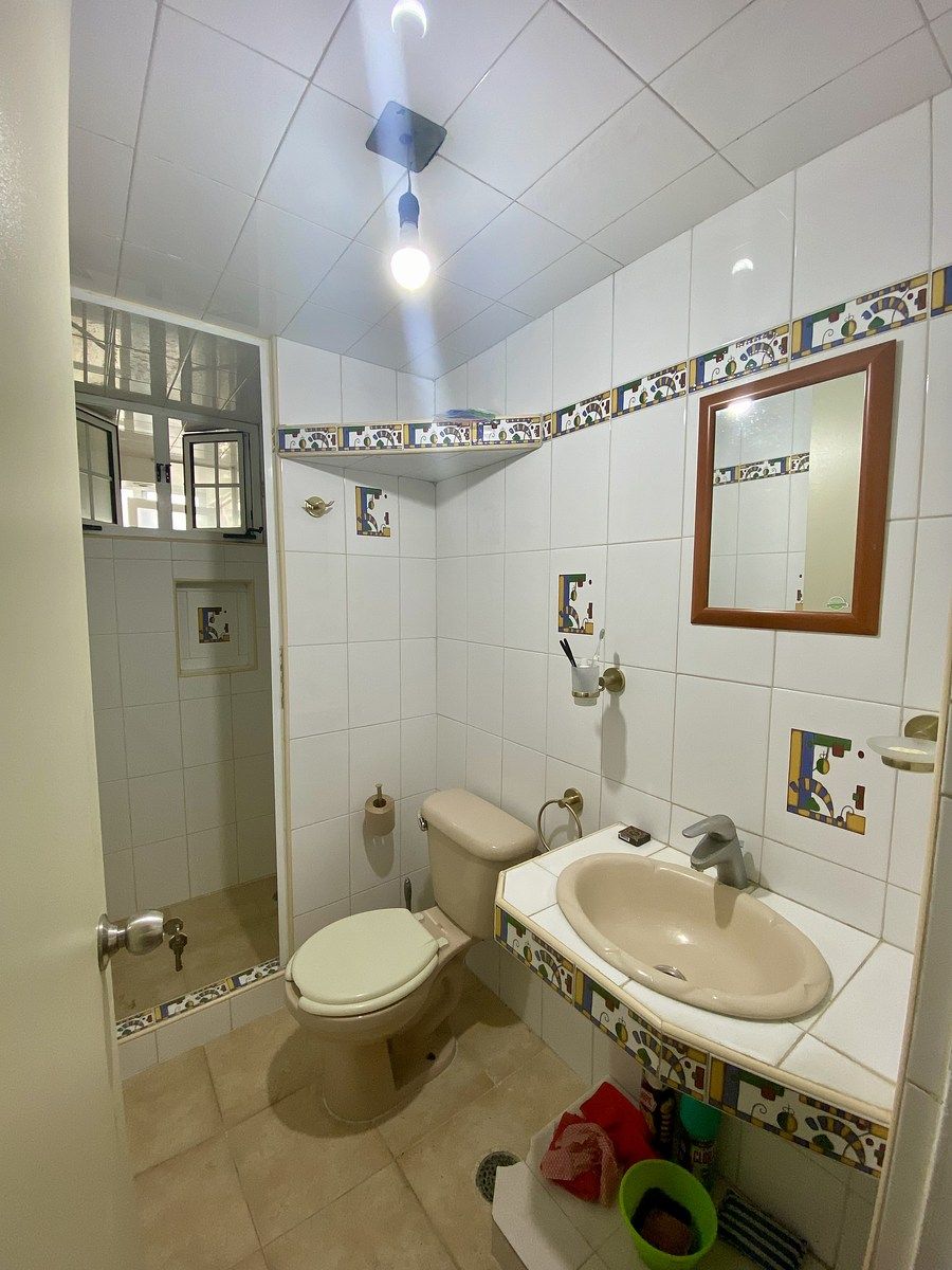 19 de 29: Baño completo