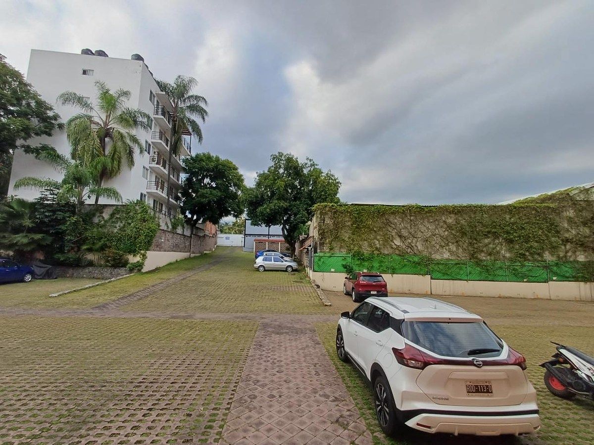 12 de 16: estacionamiento