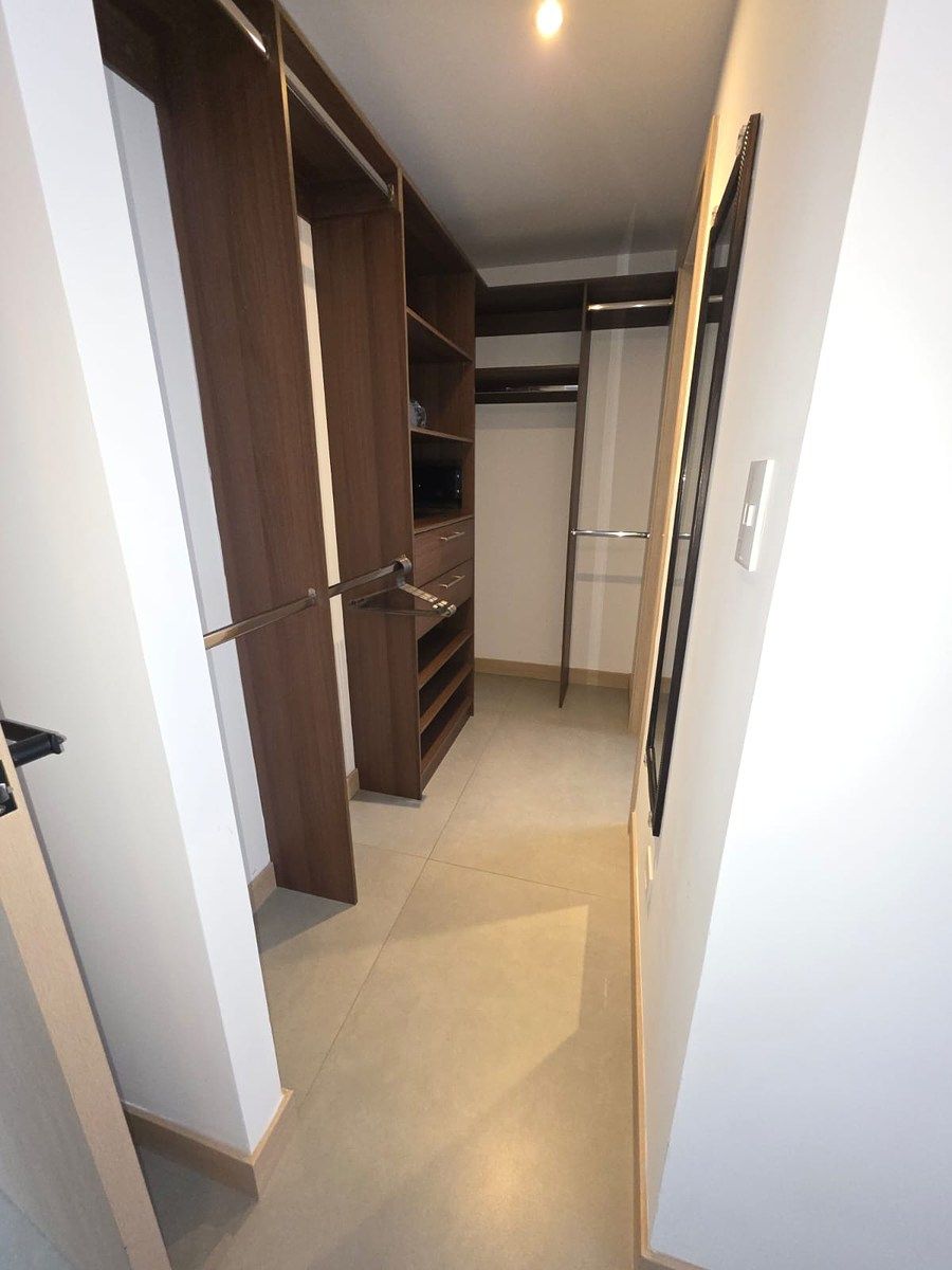 Apartamento en Zona 10, Guatemala, foto 9 de 11