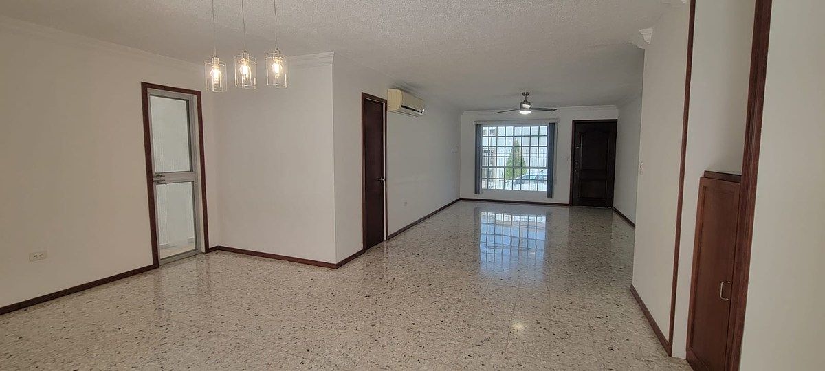 6 de 19: Sala comedor