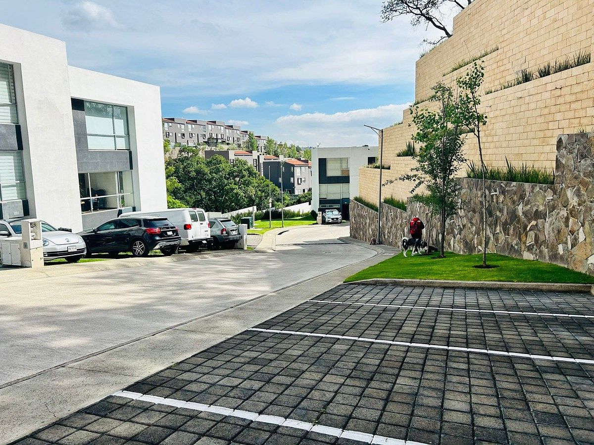 8 de 38: estacionamiento de visitas