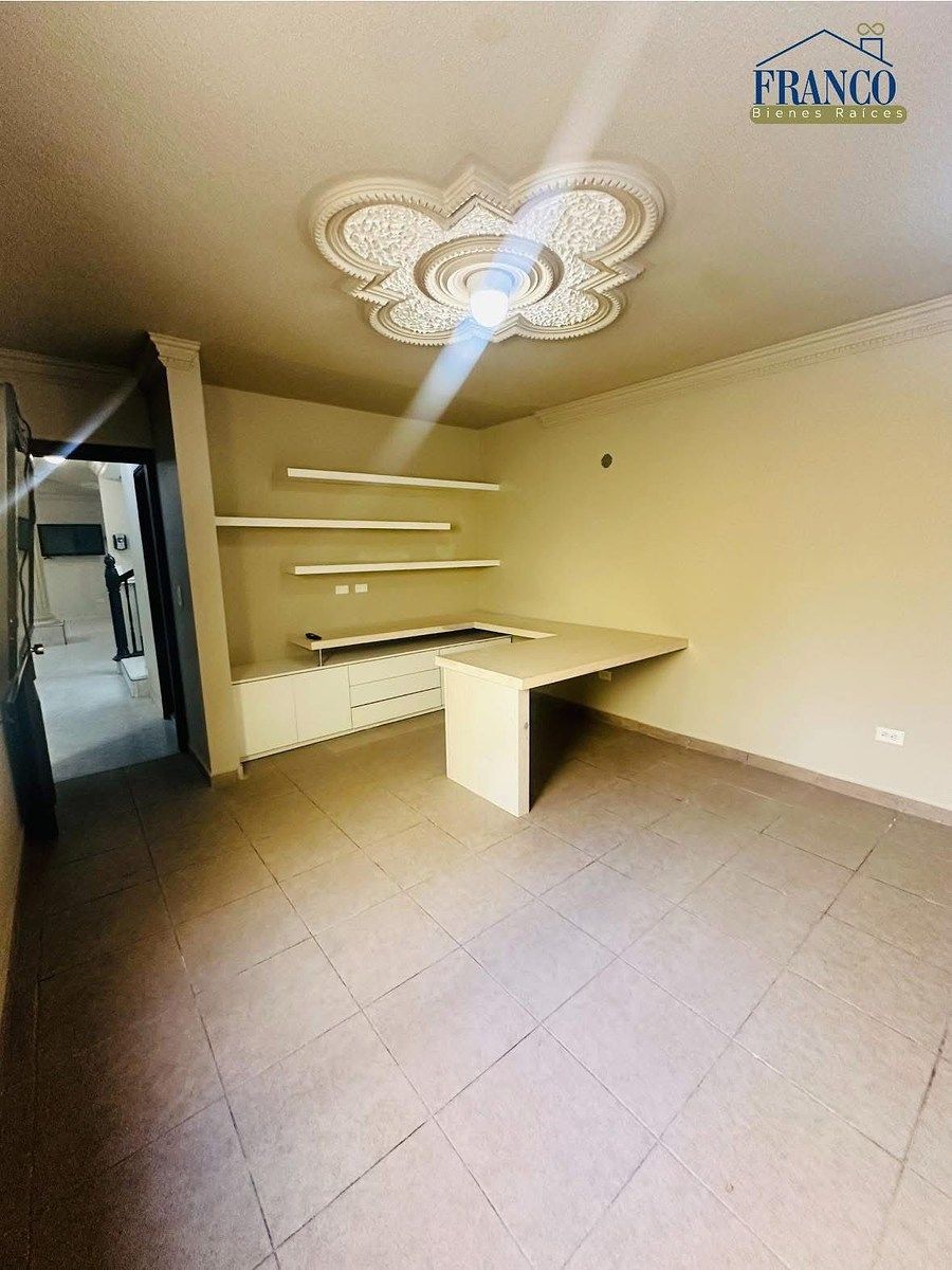 6 of 21: Recamara planta baja (1)