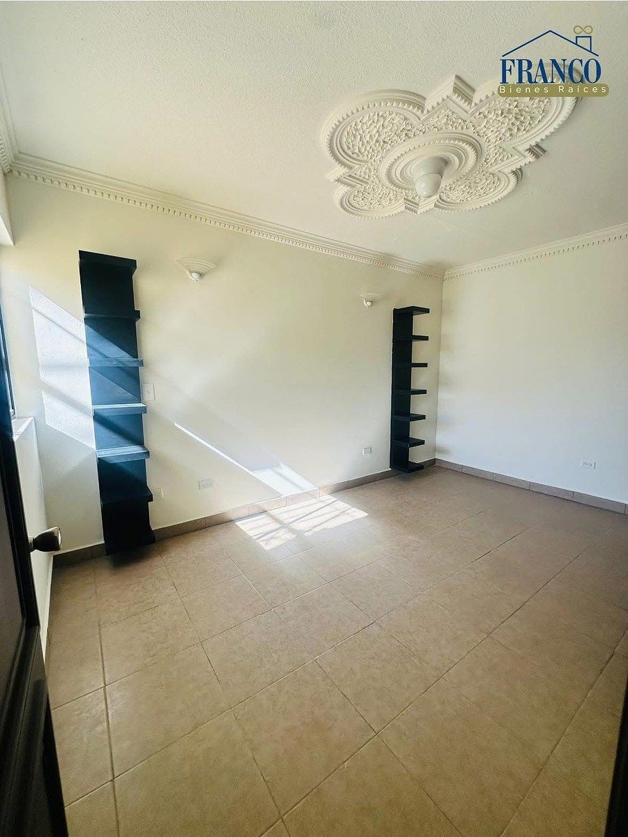 19 of 21: Recamara secundaria (3)