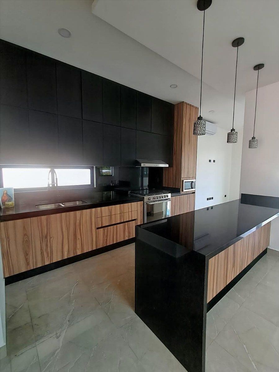 8 de 27: Cocina frente