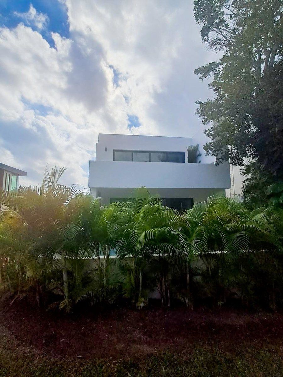 26 de 27: Vista trasera