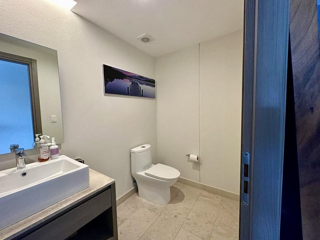 9 de 18: Baño rec. ppal