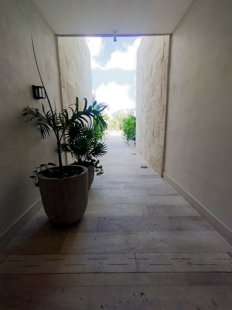 27 de 36: Entrada  vista hacia el muelle