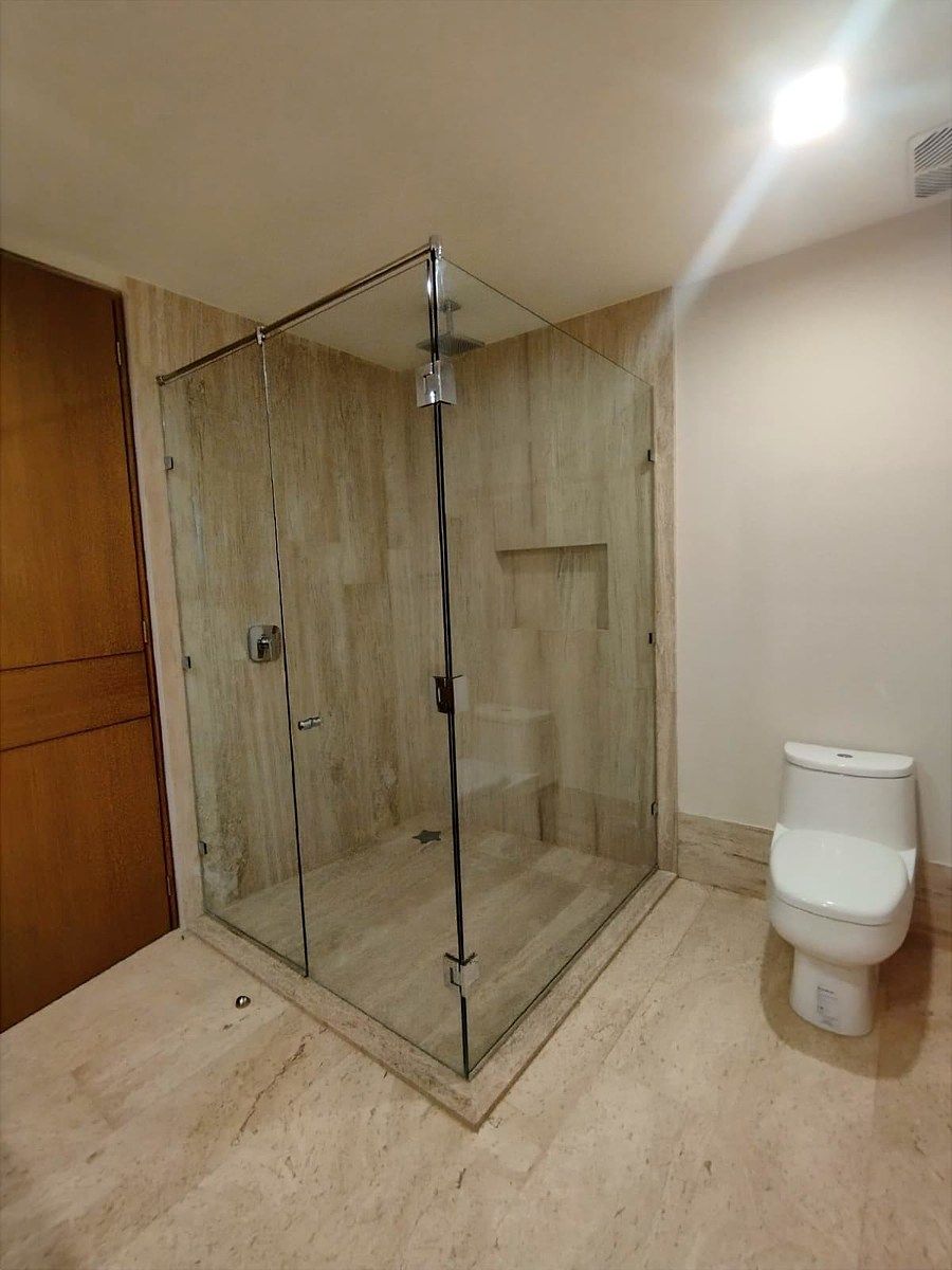 17 de 36: Baño recámara principal 2