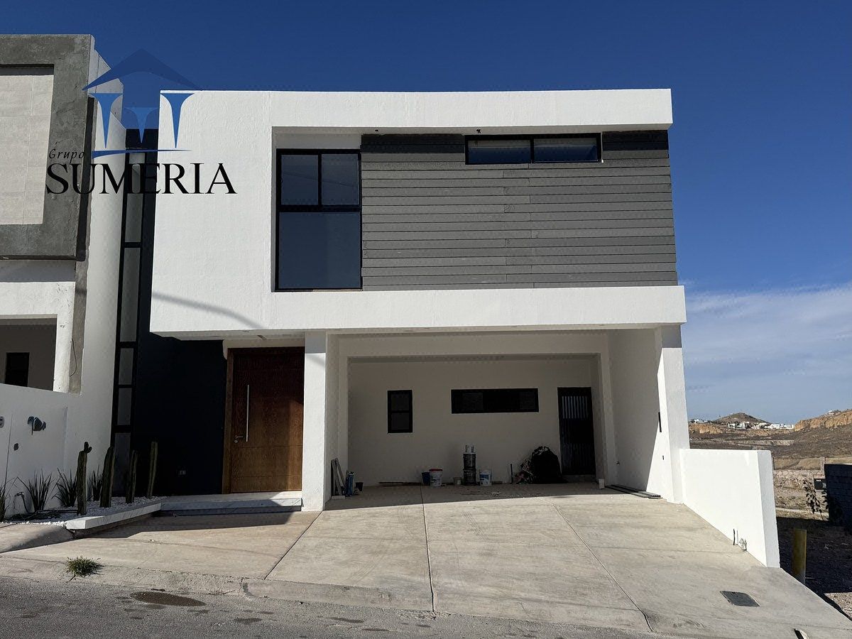 Bonita Casa en Venta Condesa Rejón I