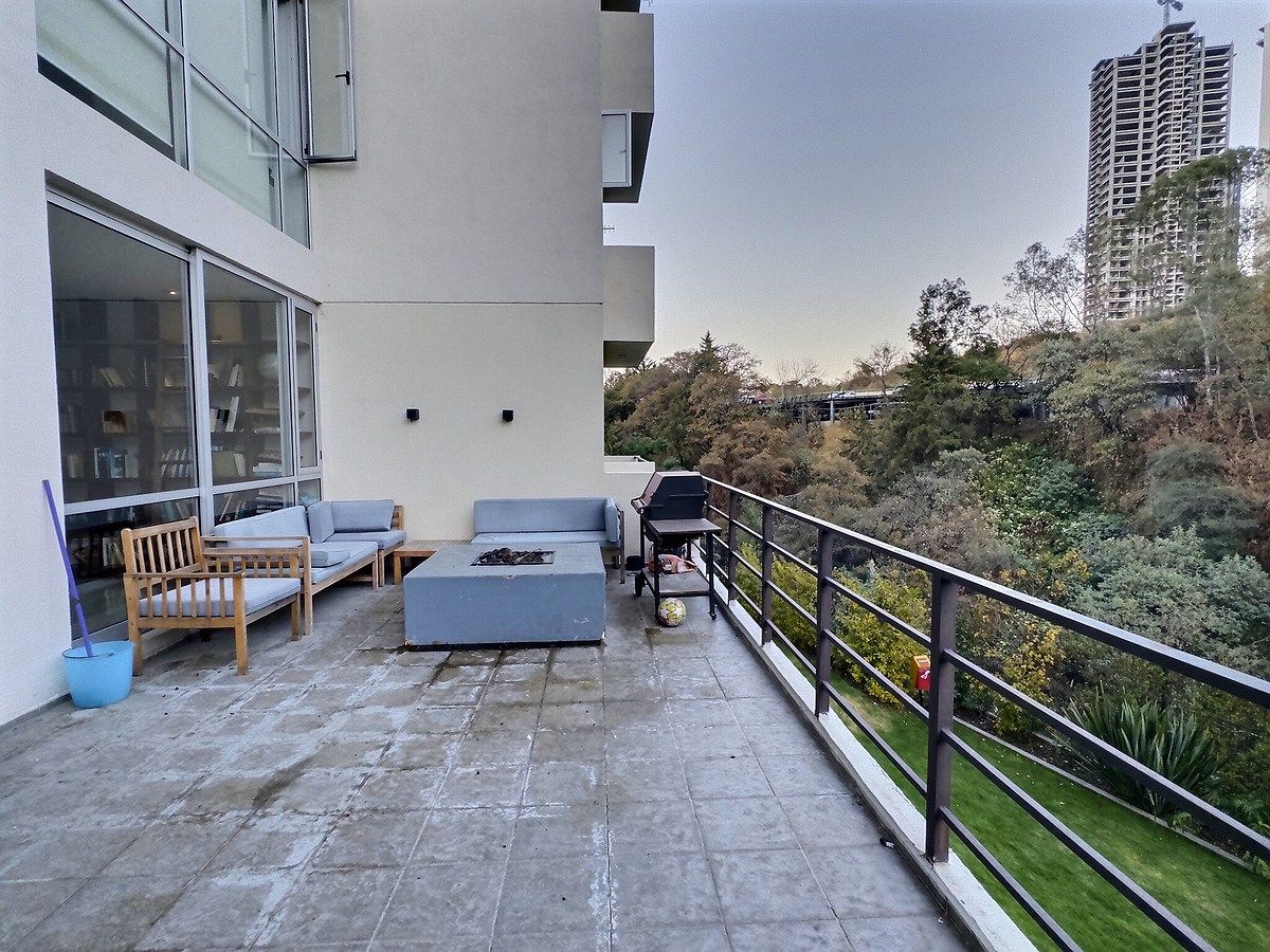 4 de 19: Amplia terraza