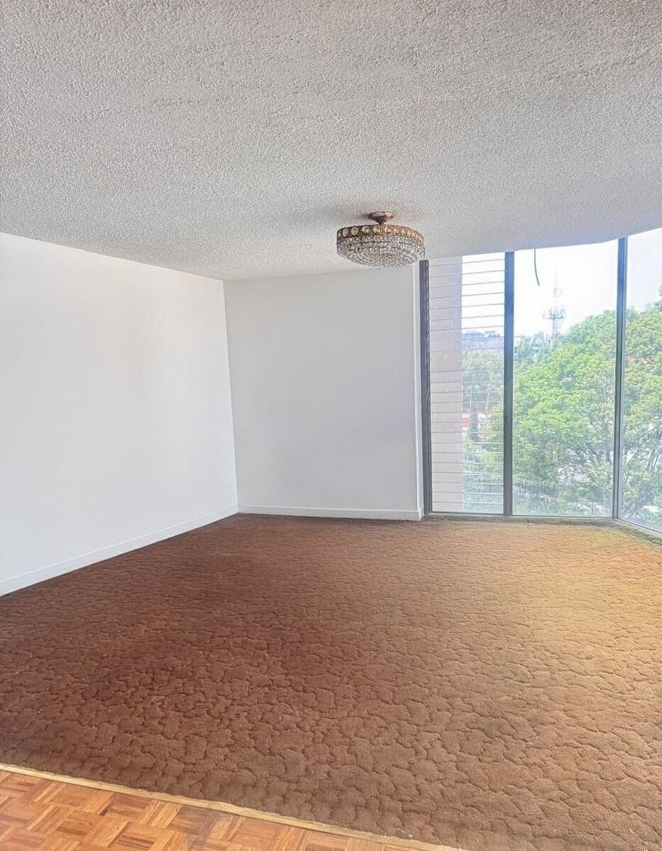 5 de 27: COMEDOR SIN MUEBLES