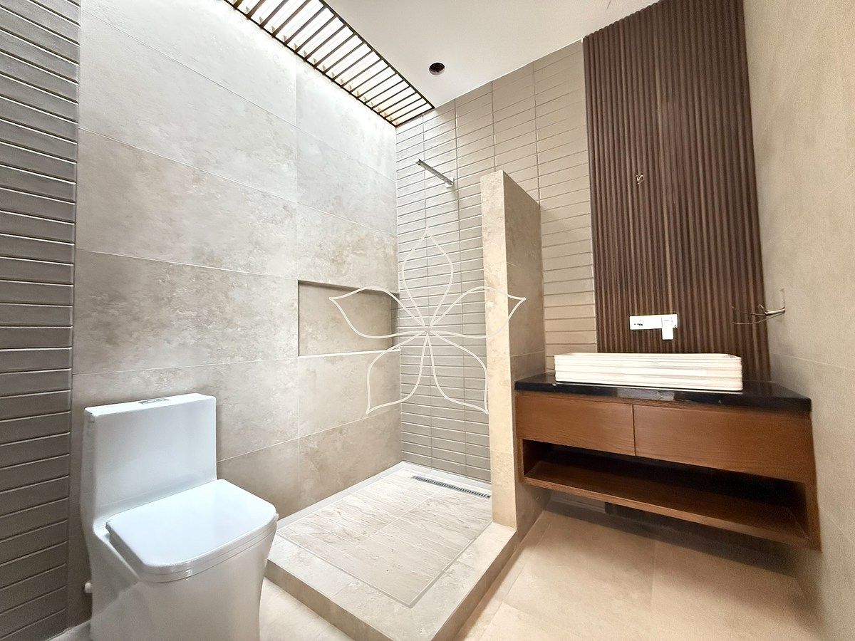 6 de 21: Baño habitación secundaria