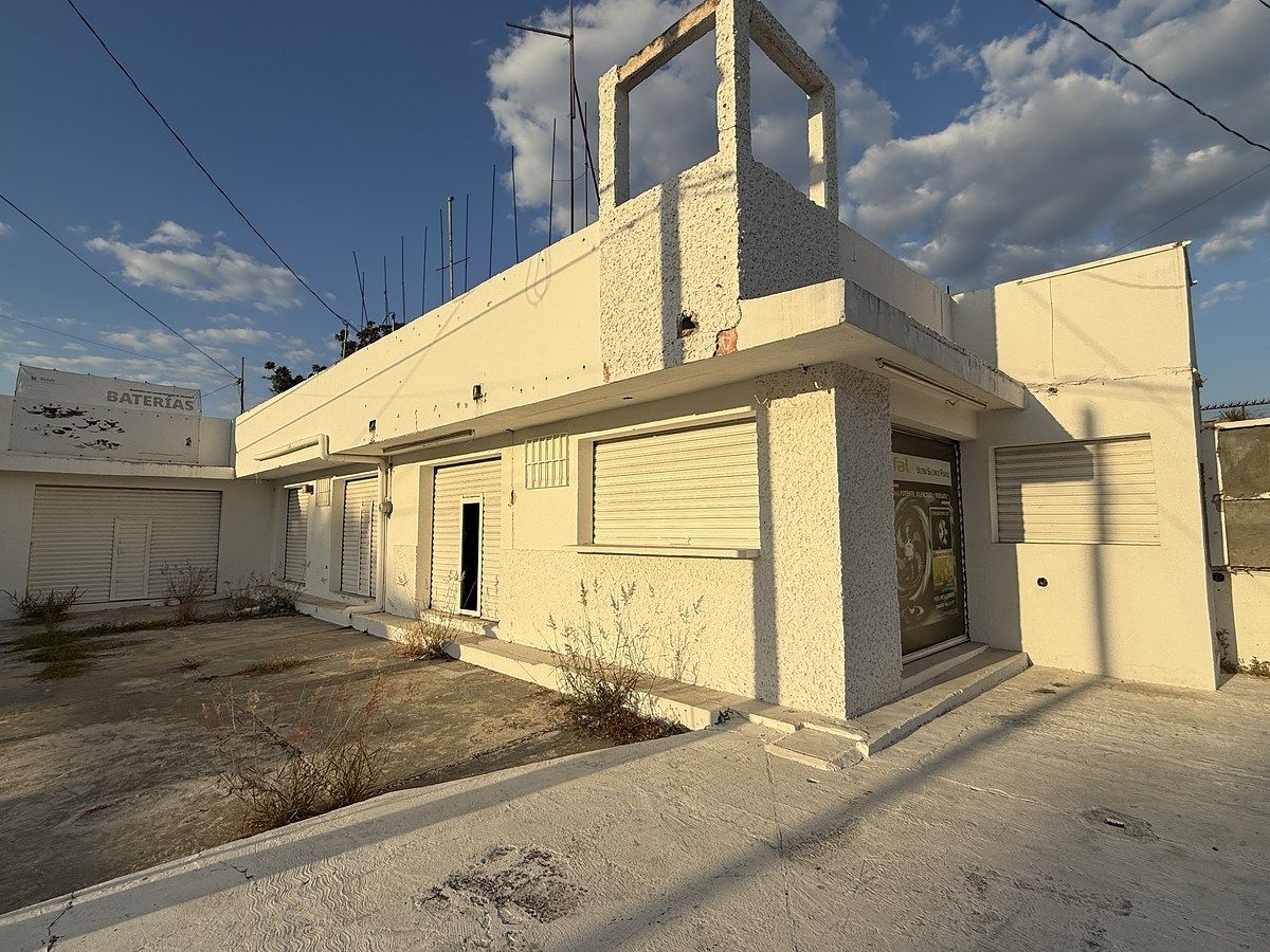 7 de 12: VISTA DESDE AFUERA