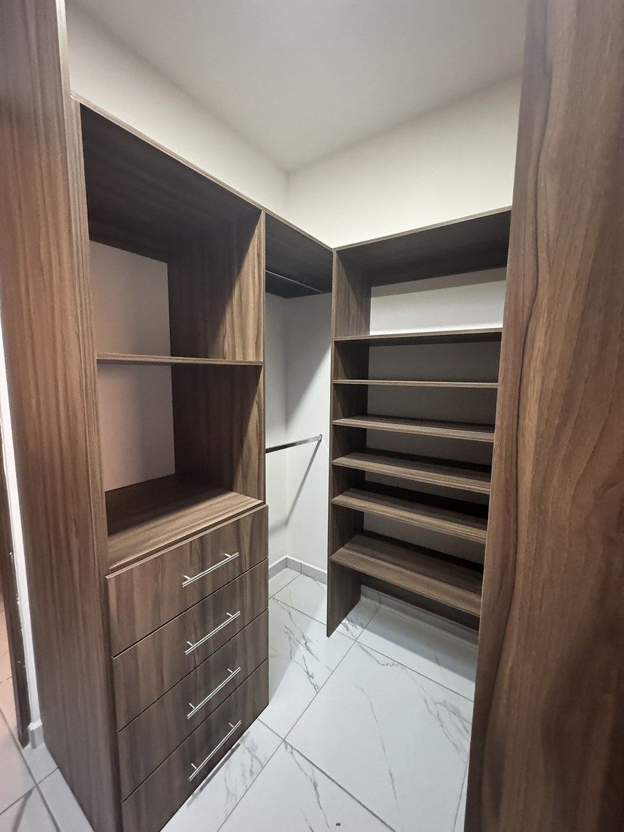 CASA EN VENTA de 4 recámaras en el Condado Corregidora Querétaro