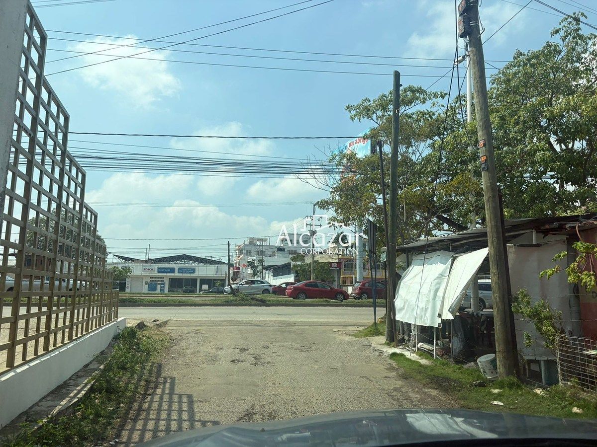 2 de 10: CALLE ALAMEDA DE ACCESO