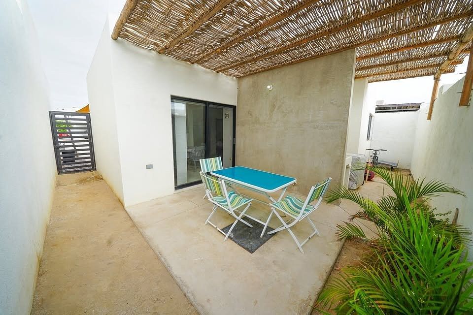 8 de 9: MESA DE JARDIN