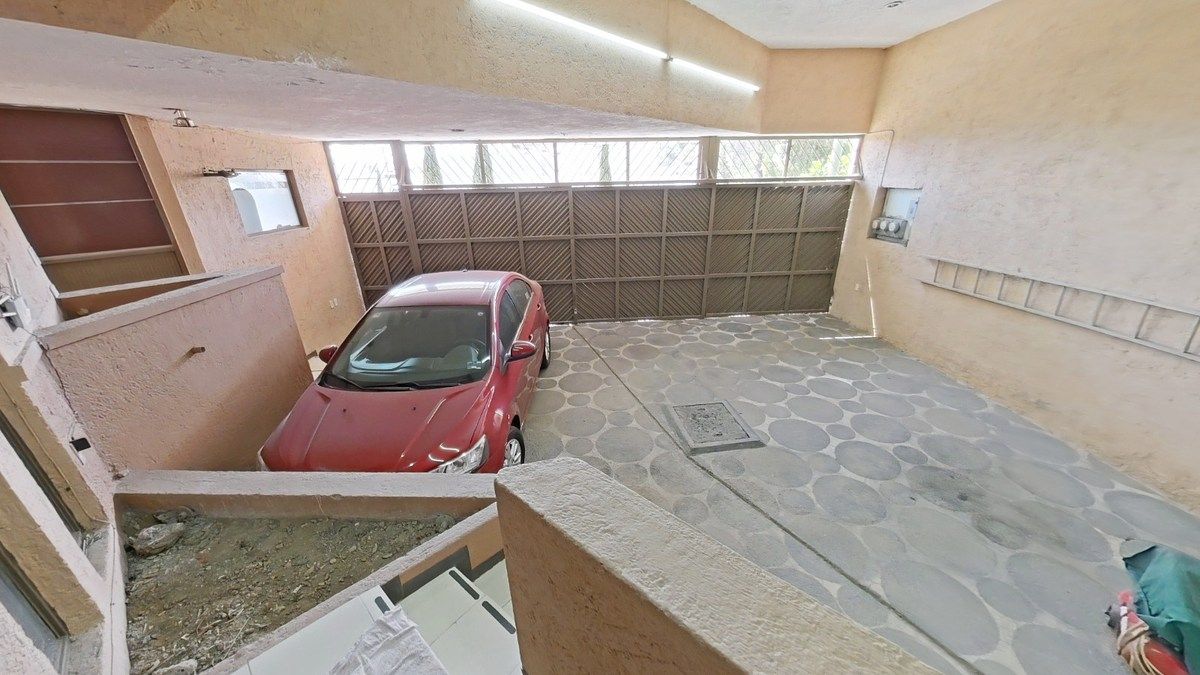 12 de 22: Estacionamiento 1