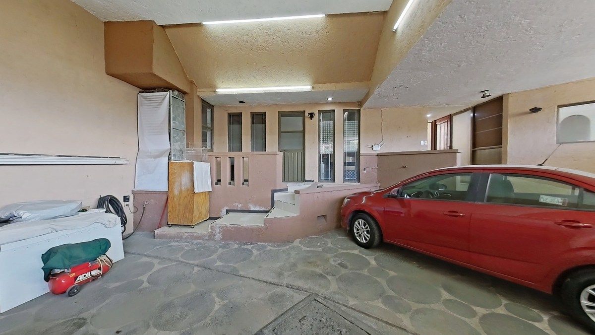 13 de 22: Estacionamiento 2