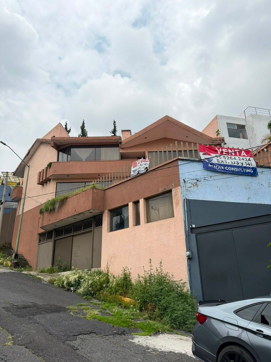 Casa en venta en Lomas de Tarango - foto 2