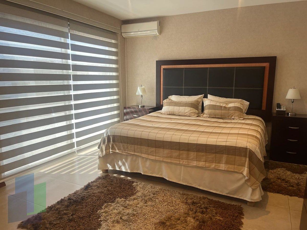 19 de 43: Recámara principal con a/a