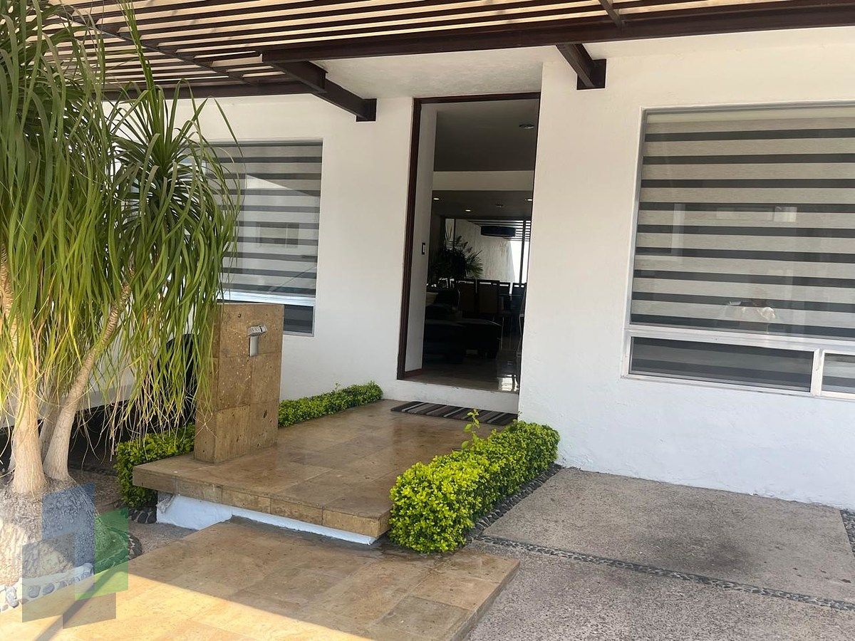 43 de 43: Entrada principal