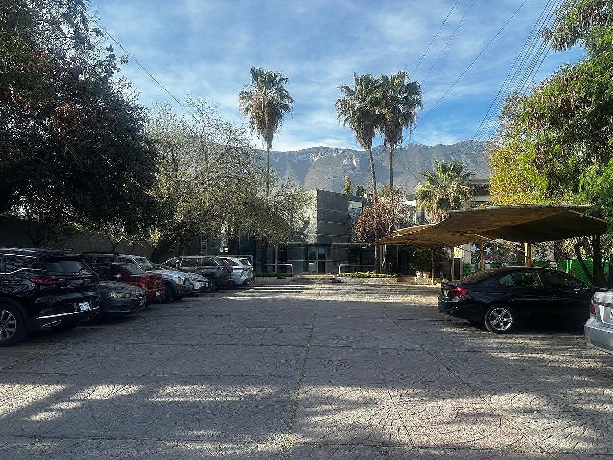 Terreno comercial en Del Valle, San Pedro Garza García, foto 3 de 5