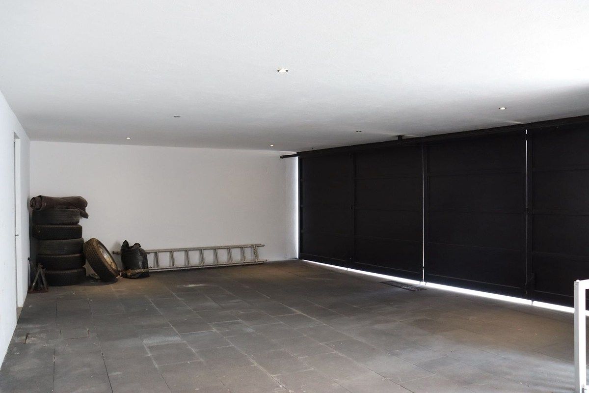 27 de 27: Estacionamiento