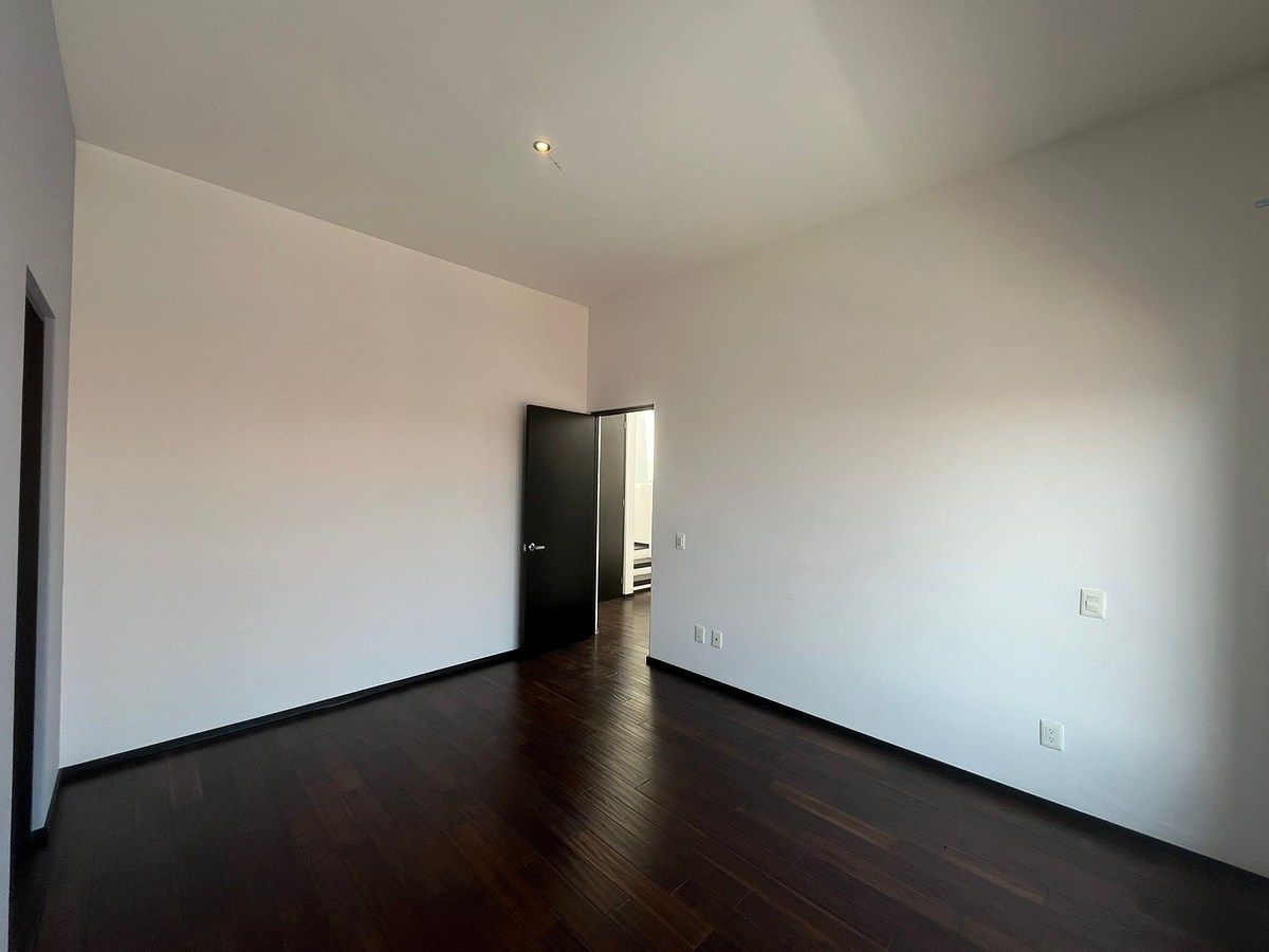 18 de 27: Tercera Recámara