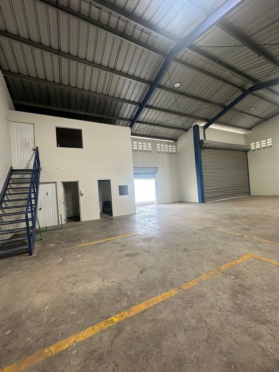 Nave en San Isidro, Santo Domingo Este, foto 9 de 13