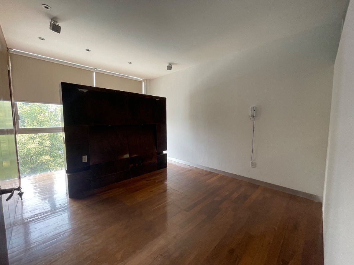 21 of 36: Recámara principal