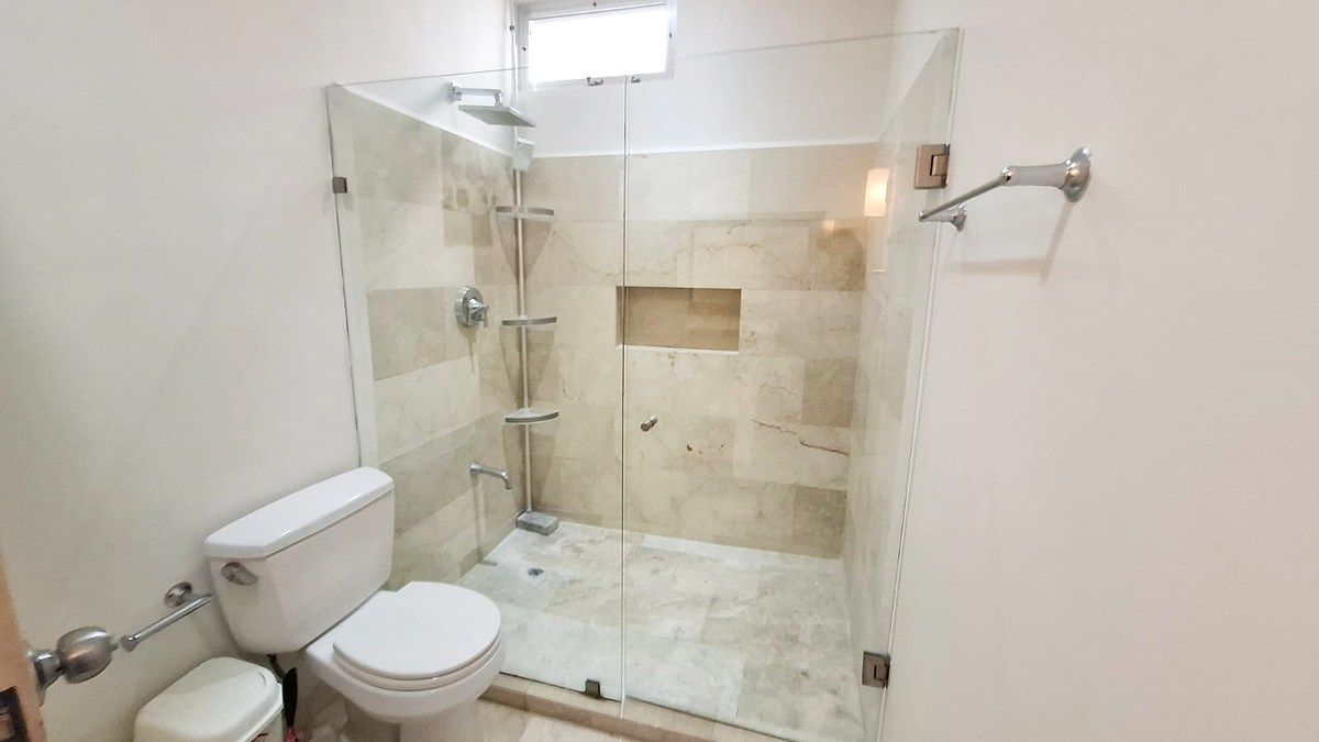 5 de 14: BAÑO PRINCIPAL