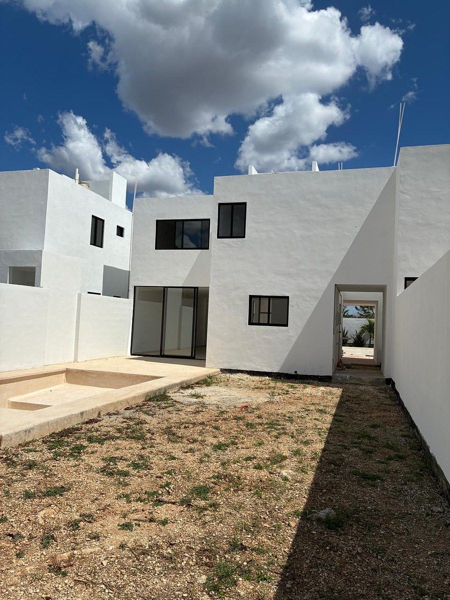 Fachada Posterior, foto 1 de 19