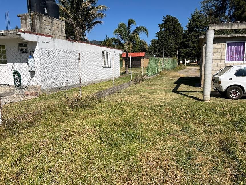 1 de 4: entrada al terreno