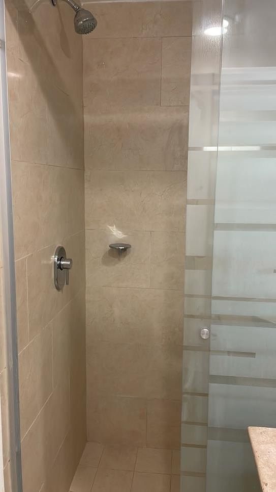 11 de 25: Baño Principal