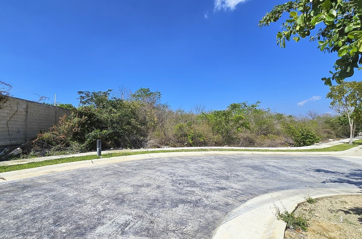 Terreno en Venta en Privada en Zona Country, Merida Yucatan con Amenidades