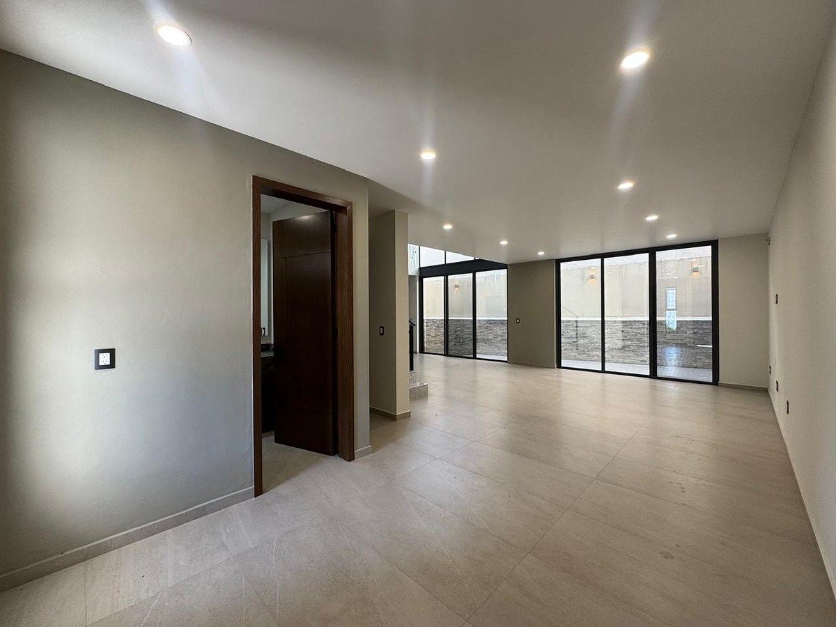 12 de 21: Fotografía referencia de terminados