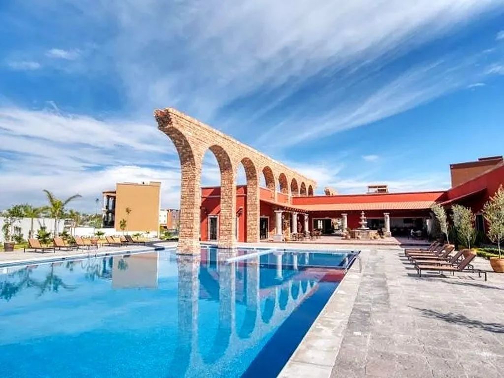 Ground Floor Condo with Private Jacuzzi for Sale in El Milagro | San Miguel
