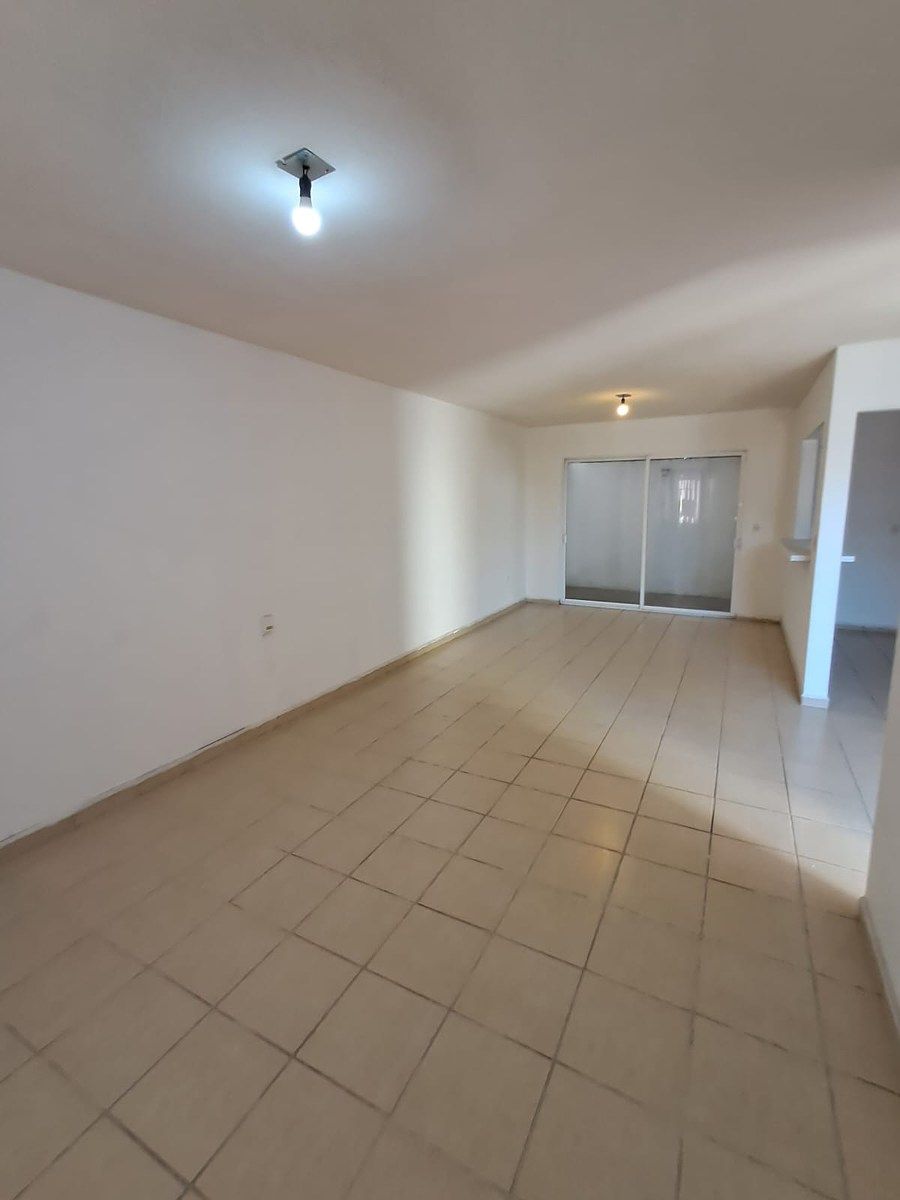 4 de 28: SALA-COMEDOR