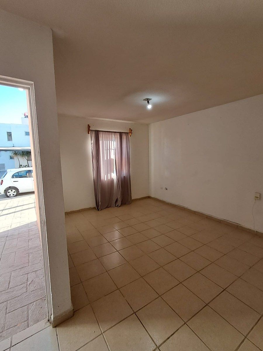 6 de 28: SALA-COMEDOR