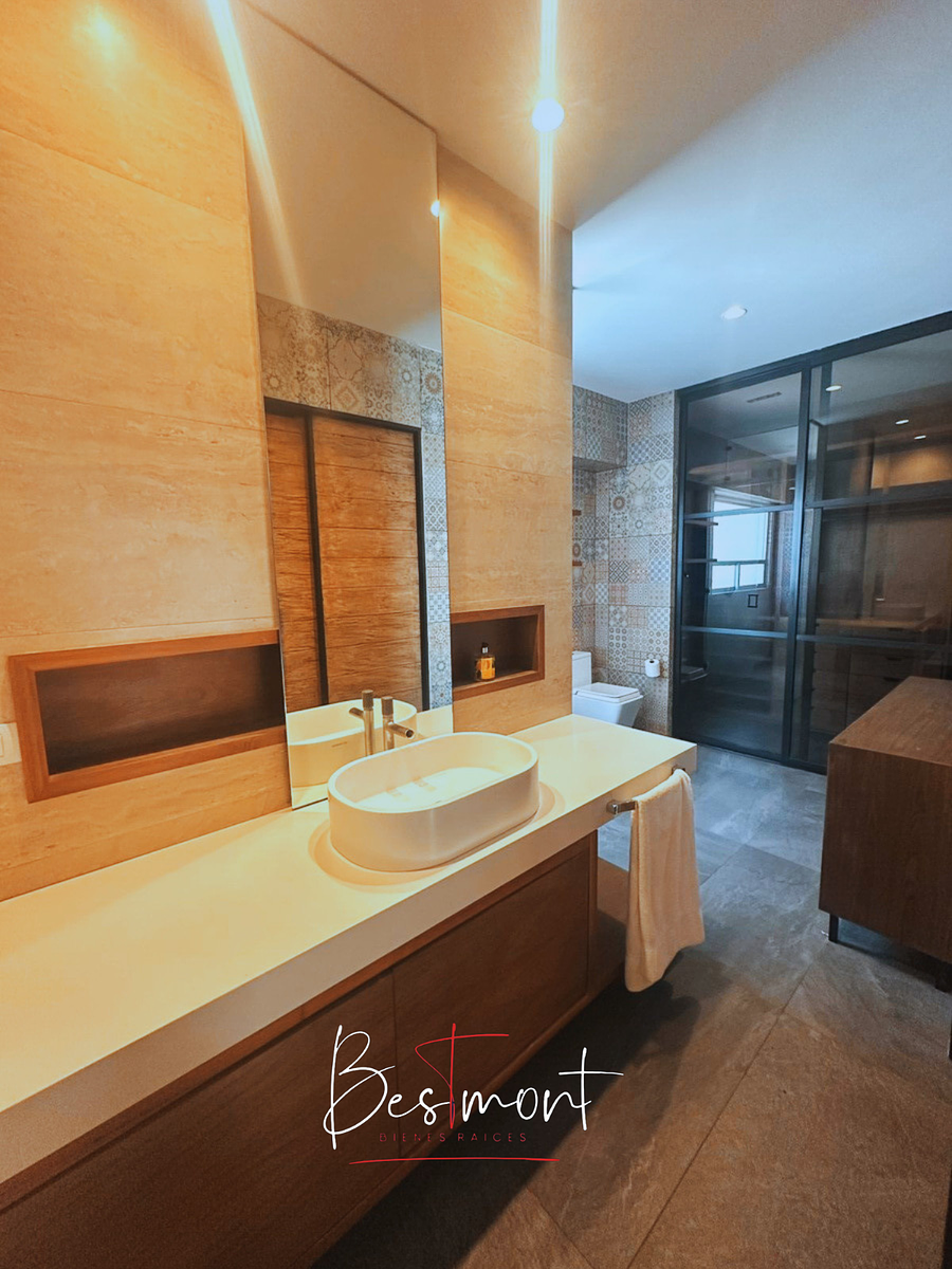 14 de 28: Baño completo