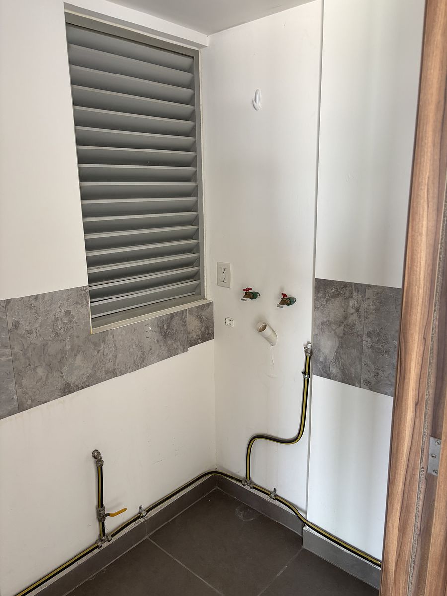 16 de 25: Cuarto de Servicio 1.2